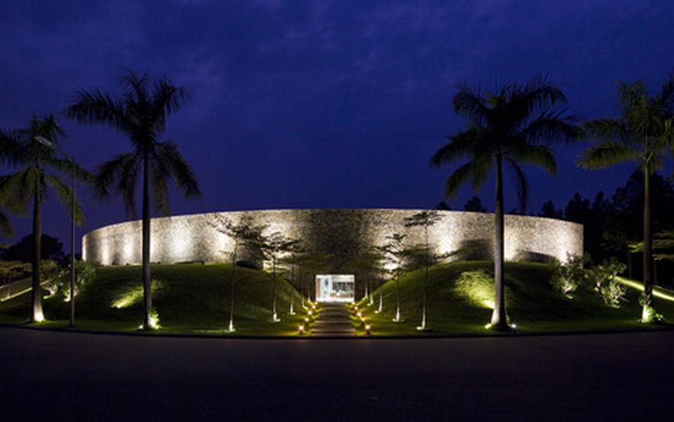 dezeen_Dailai-Conference-Hall-by-Vo-Trong-Nghia_15.jpg