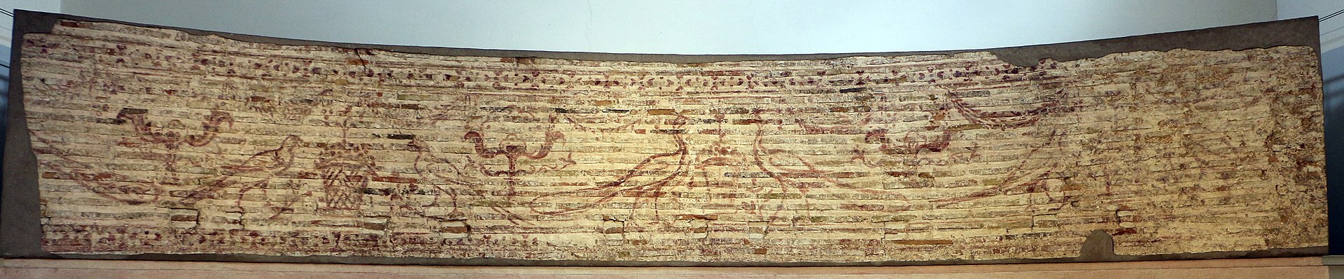 Di_absidale_di_sant'apollinare_in_classe,_pavoni_e_cesti,_500-550_ca._01.jpg