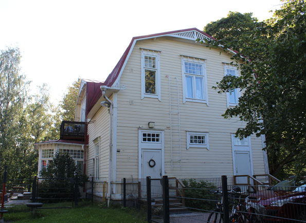 domsin-kartano-kuva-02.jpg