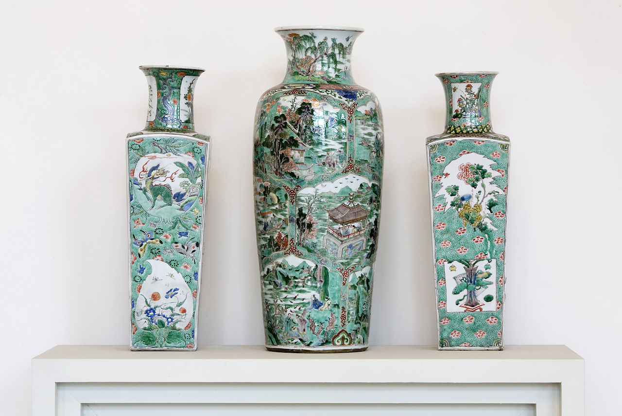 Dresden_Porcelain_Collection_-_07-1978.jpg