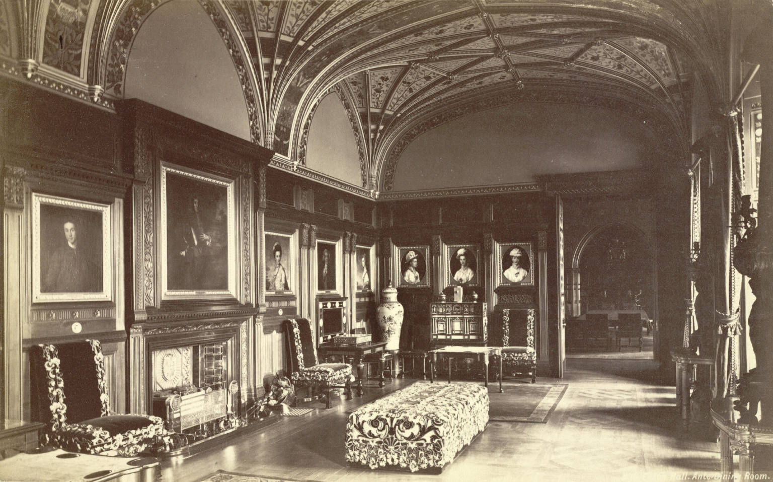 Eaton_Hall._Ante-Dining_Room_(3610833725).jpg