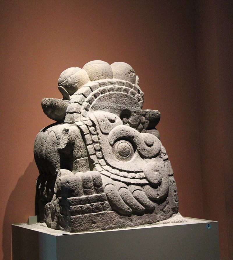 Exhibits_at_the_National_Anthropology_Museum,_Mexico_City_IMG_7448.JPG