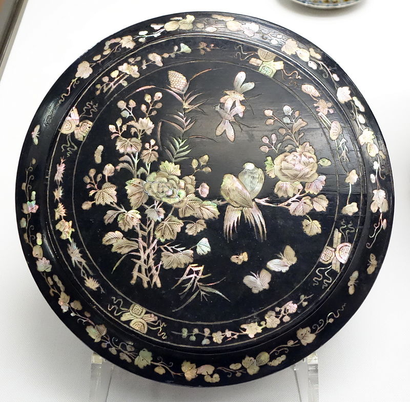 Food_Box,_view_2,_Ryukyu,_Second_Sho_Dynasty,_Ryukyu_Kingdom,_18th_century,1.JPG