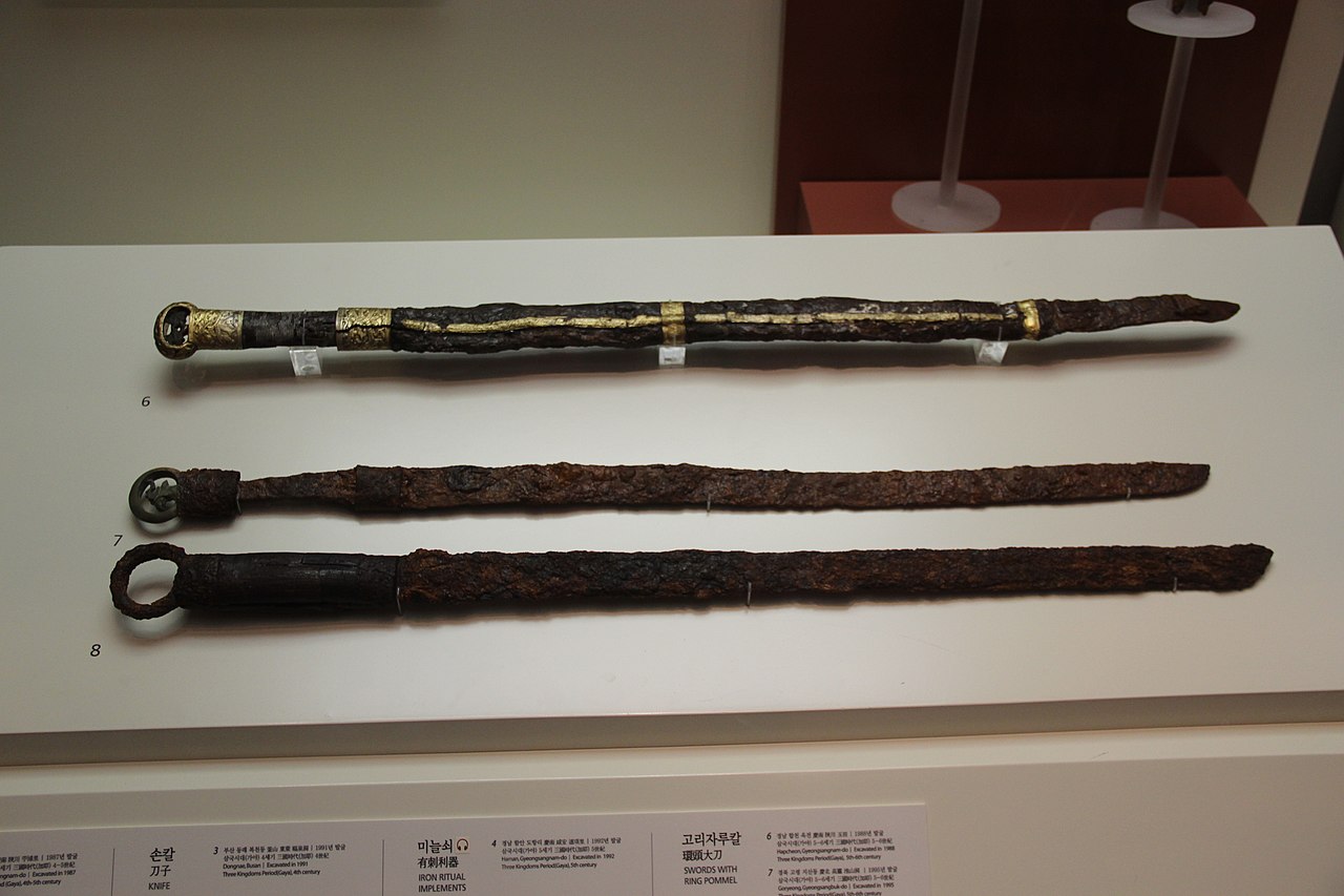 Gaya_Confederacy_Iron_Swords.jpg