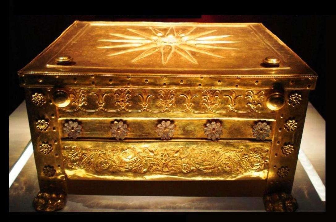 Gold_Larnaca_of_Philipp_2.jpg