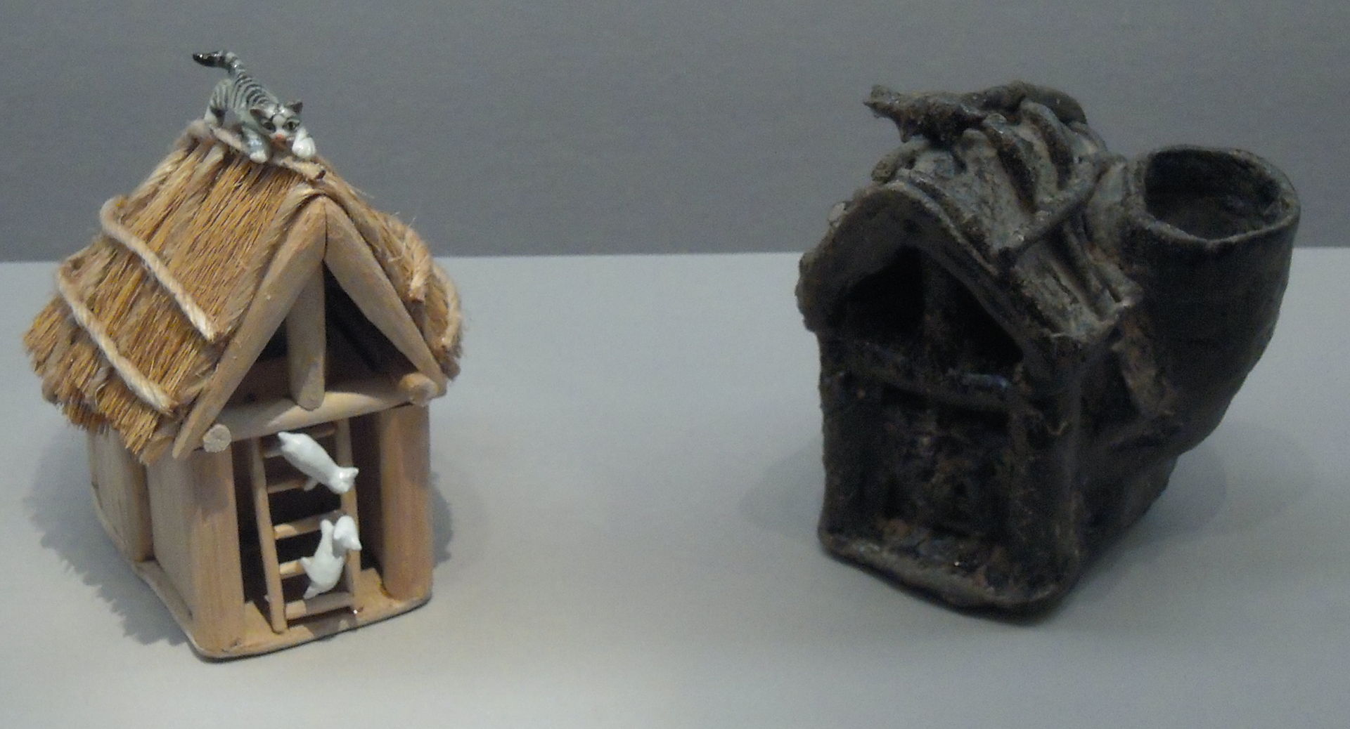 House-Shaped_Pottery2.jpg
