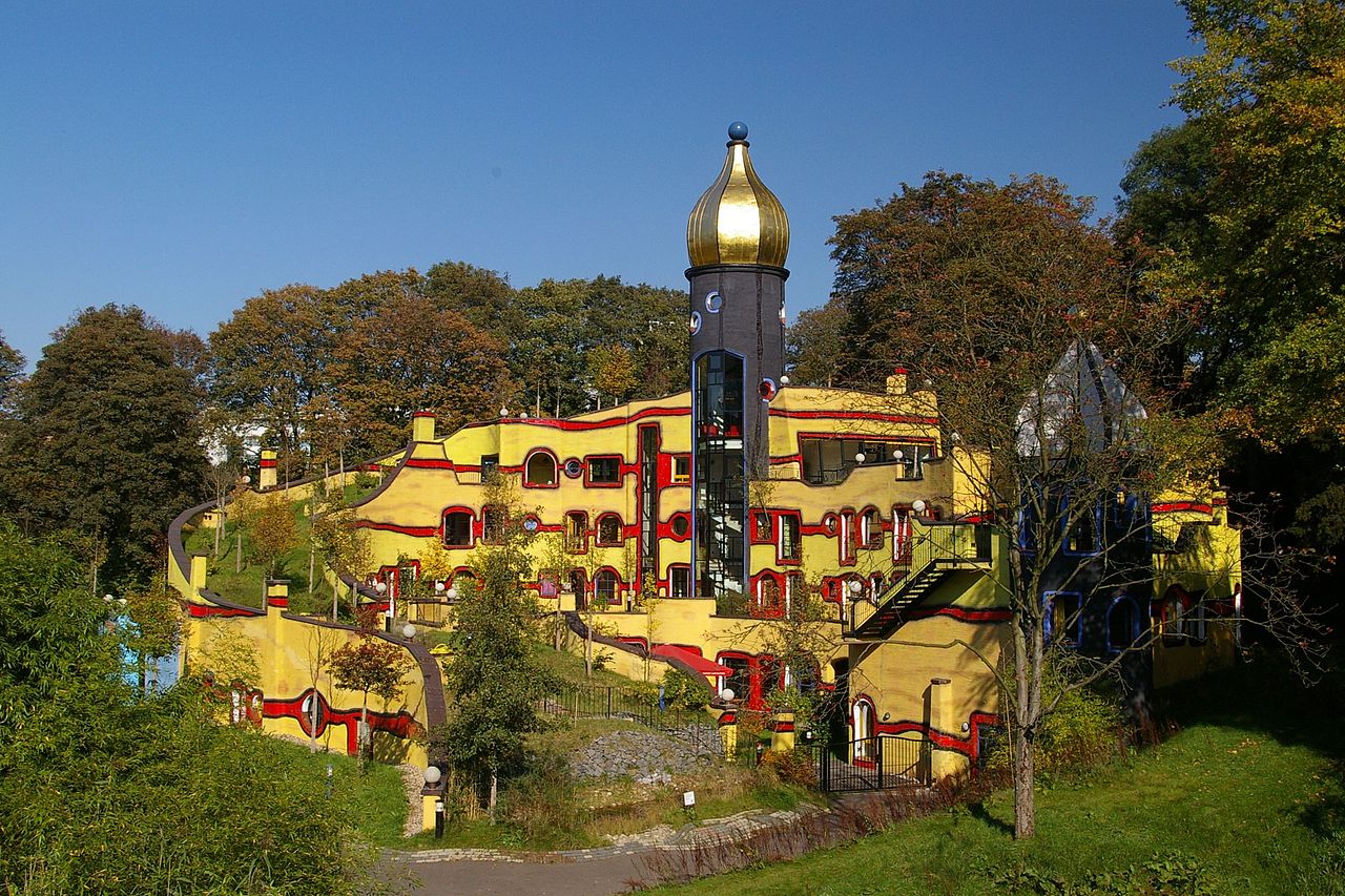Hundertwasser-Gebäude,_Essen.jpg