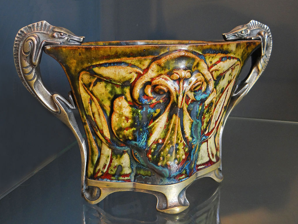 Jardinière_art_nouveau_(Bourg-la-Reine)_(9051553391).jpg