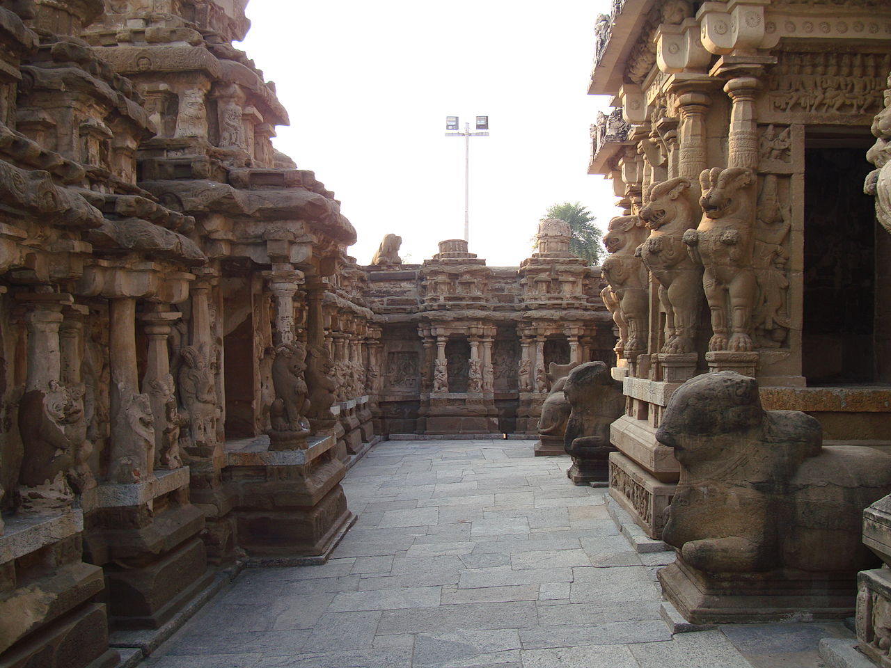 Kailash_Temple_01.JPG