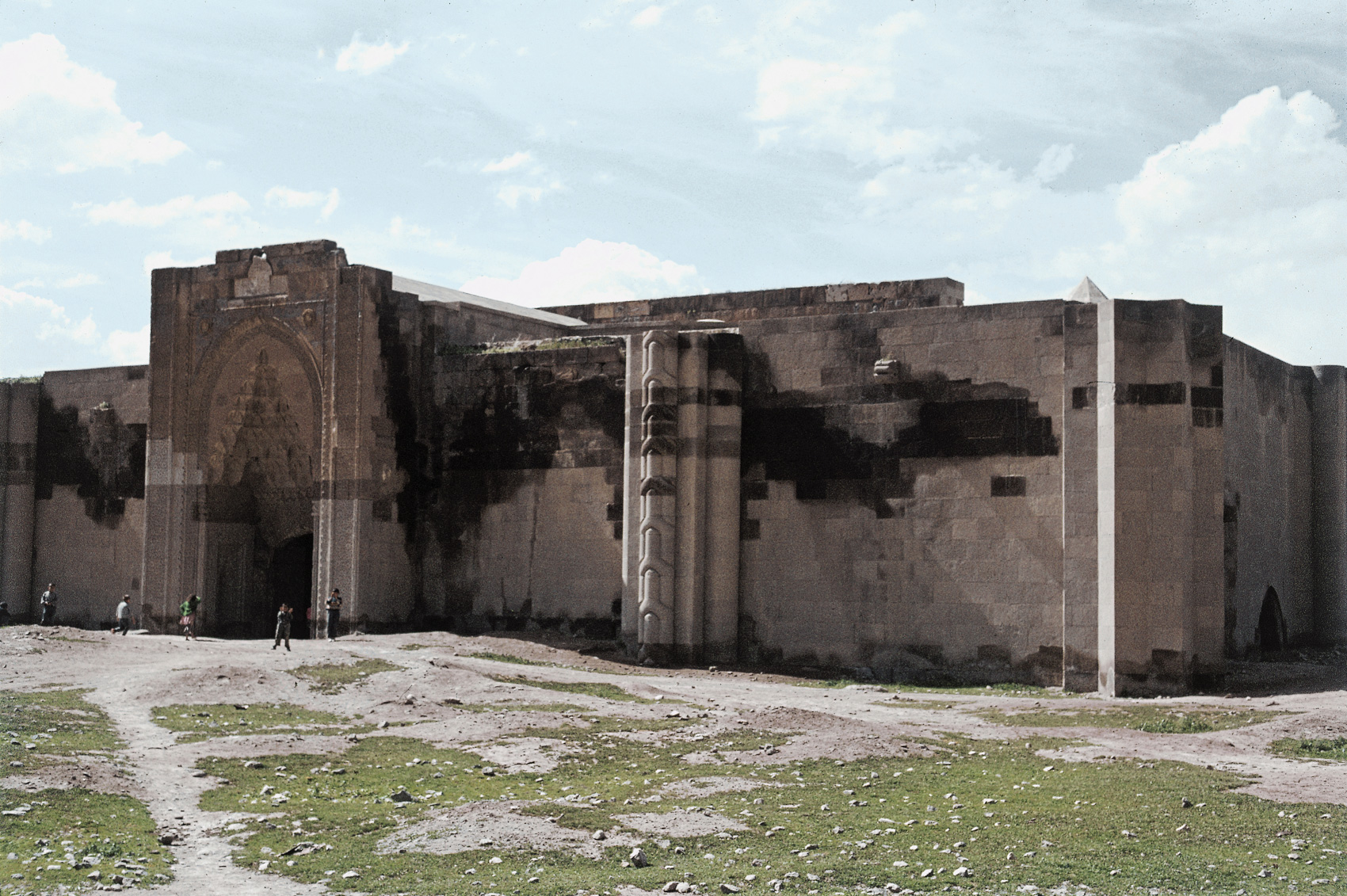Kar1235atay-Han-karavanseraiet_-Kayseri_-Tyrkiet.-HMH.jpg