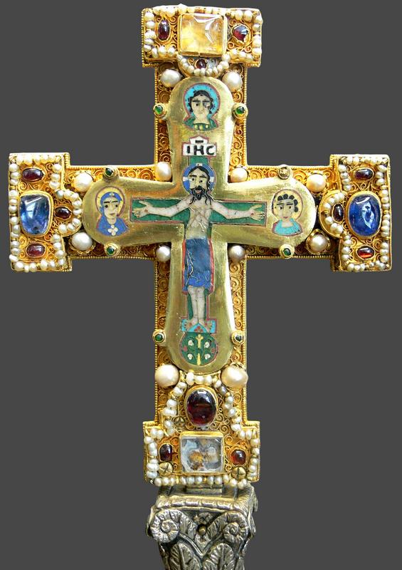 Krest_Gvelfov_relikvarij_Welfenkreuz_._Sev._Italiya_11v.bnfkитал.jpg