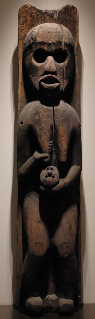 Kwakiutl_house_pole_InvMH975-123-1.jpg