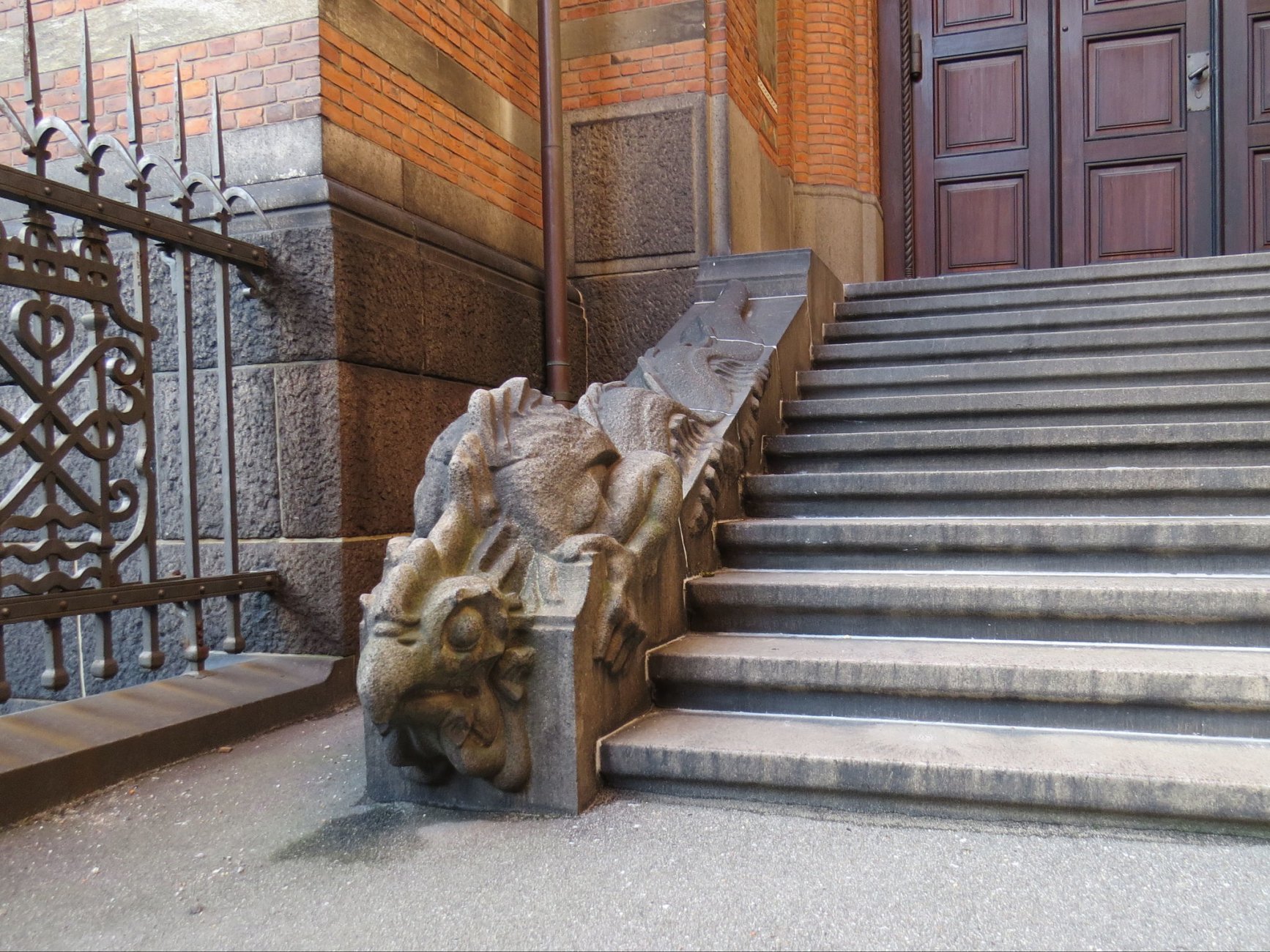 Lindormtrappe_(Kobenhavn_Raadhus).jpg