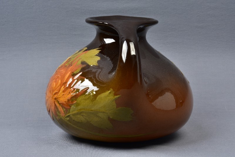 lonhundadenver189295faiencemumsroundvase1094.jpg