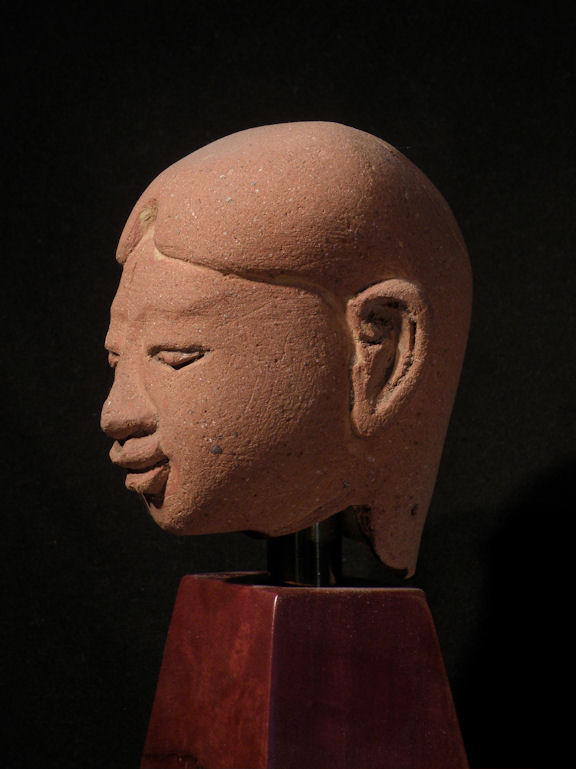 Majapahit_Terracotta_head_Profile.JPG