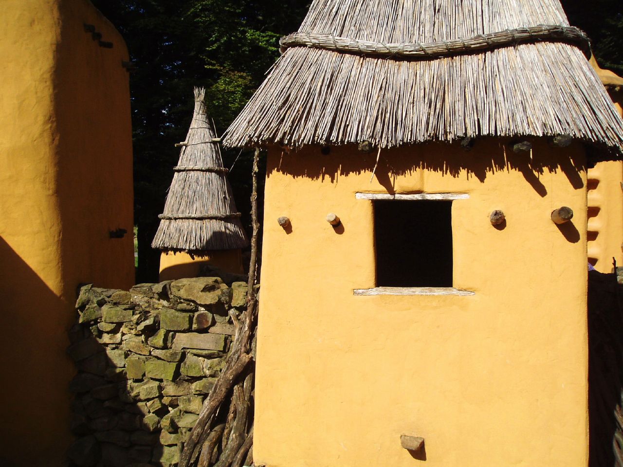 Mali_dogon_houses_josef_stuefer.jpg