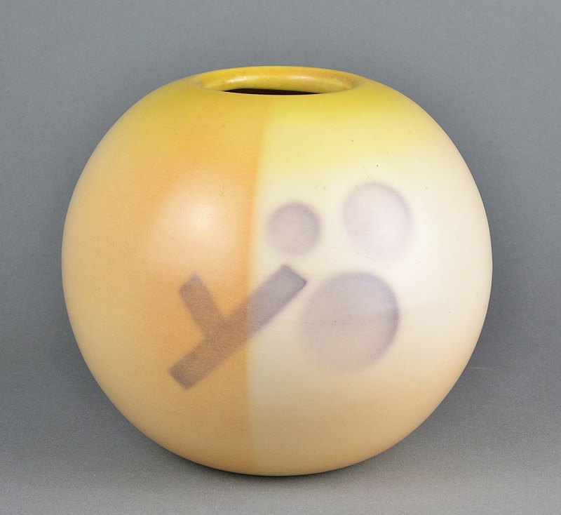 Martha_Katzer_Vase_3476_74.jpg
