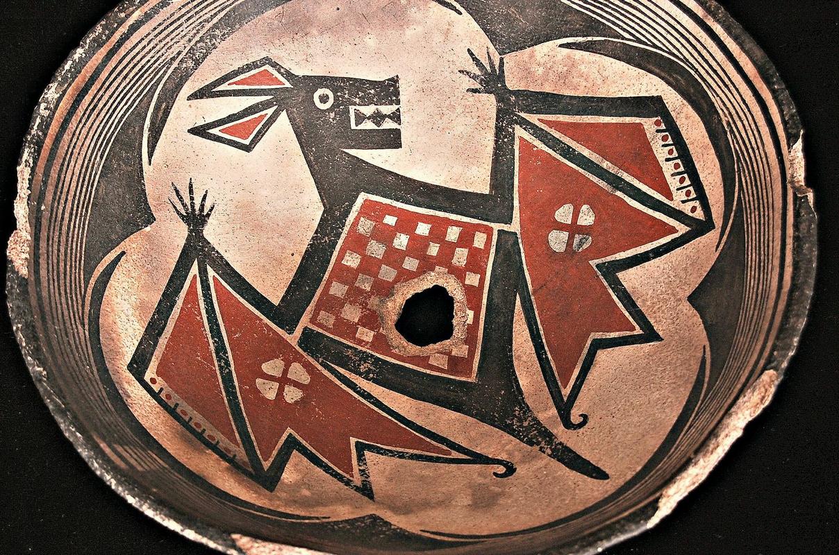 Mimbres-Bat-Bowl24.jpg