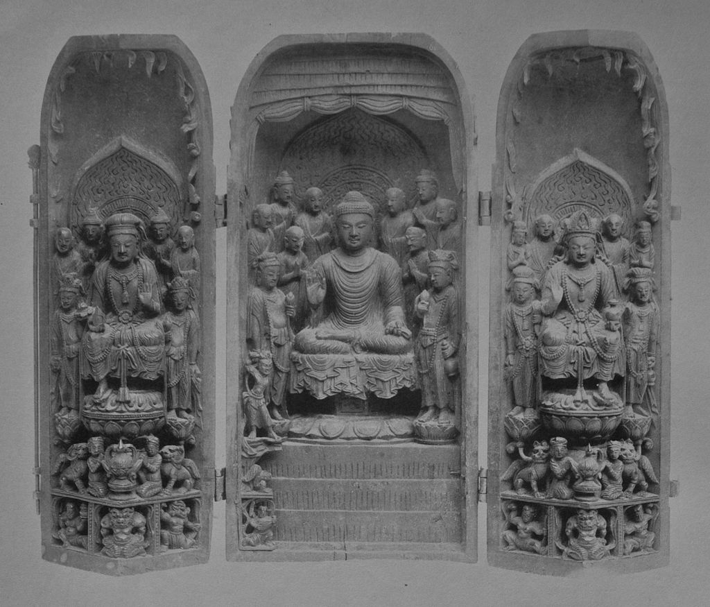 Miniature_Buddhist_shrine_Kongobuji8в.jpg