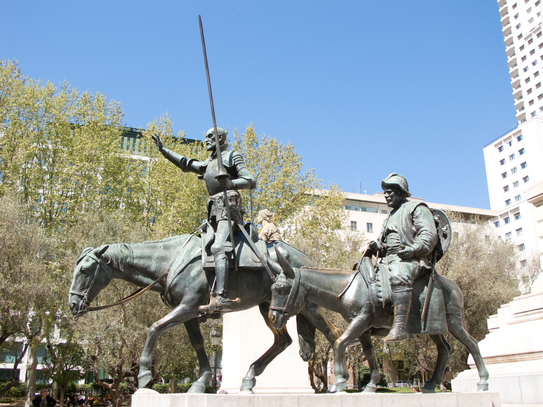 Monumento_a_Miguel_de_Cervantes_-_05п.jpg