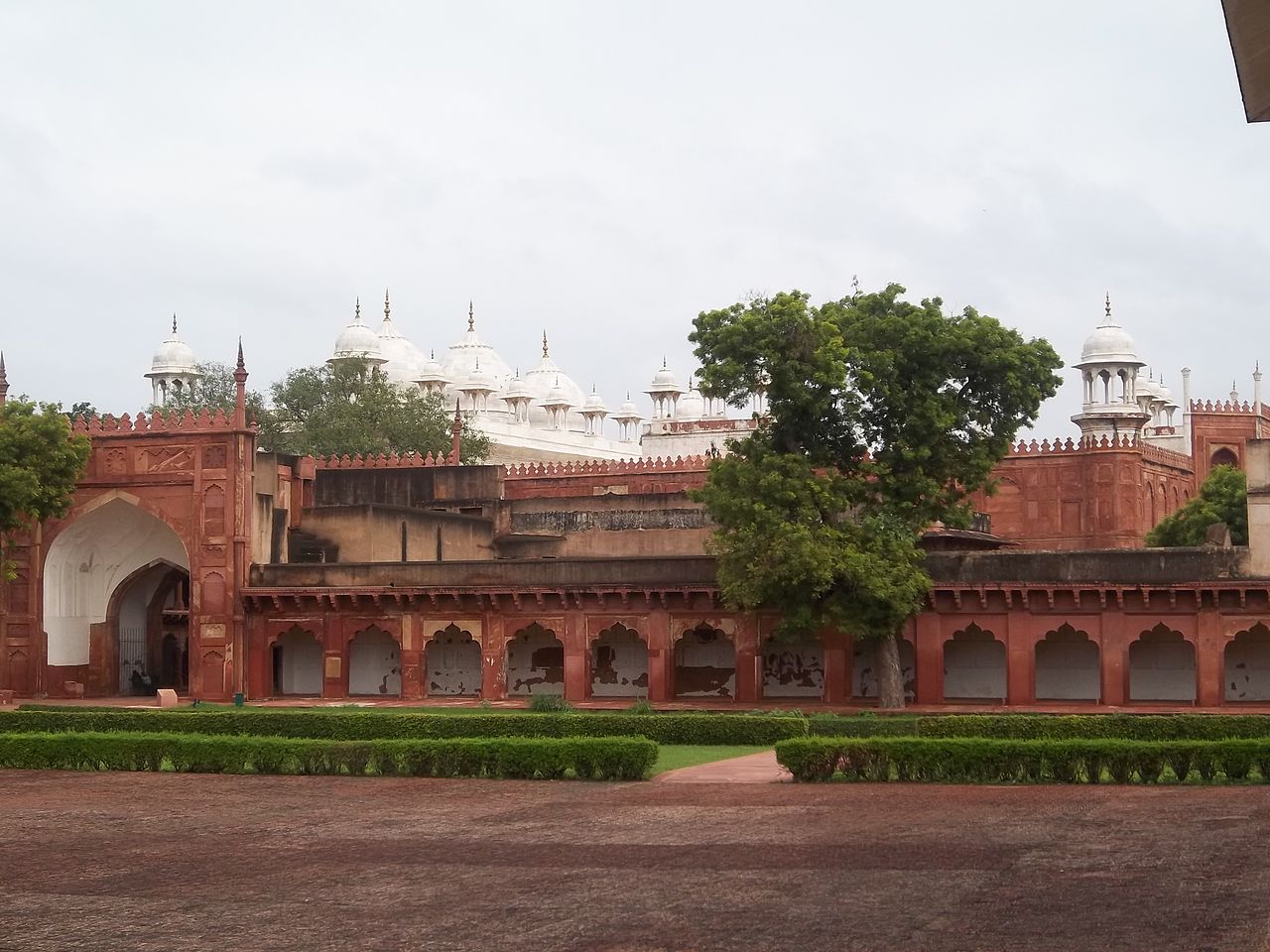 Moti_Masjid,Agra.jpg
