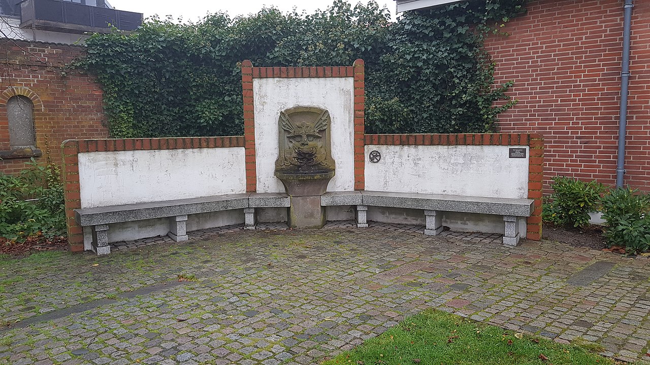 Niels_Hansen_Jacobsen_-_bænkanlæg.jpg