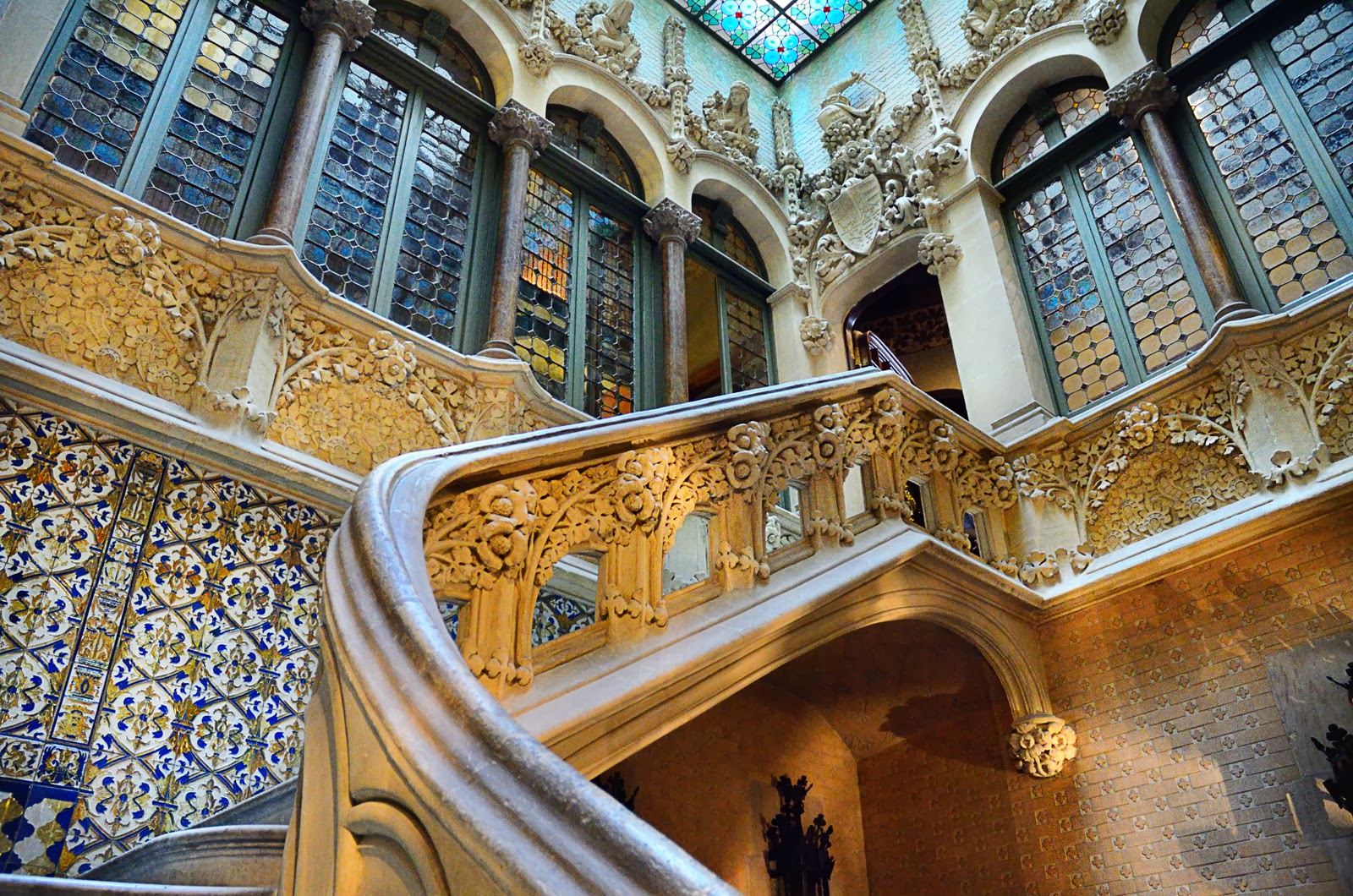 palau-güell-barcelona.jpg
