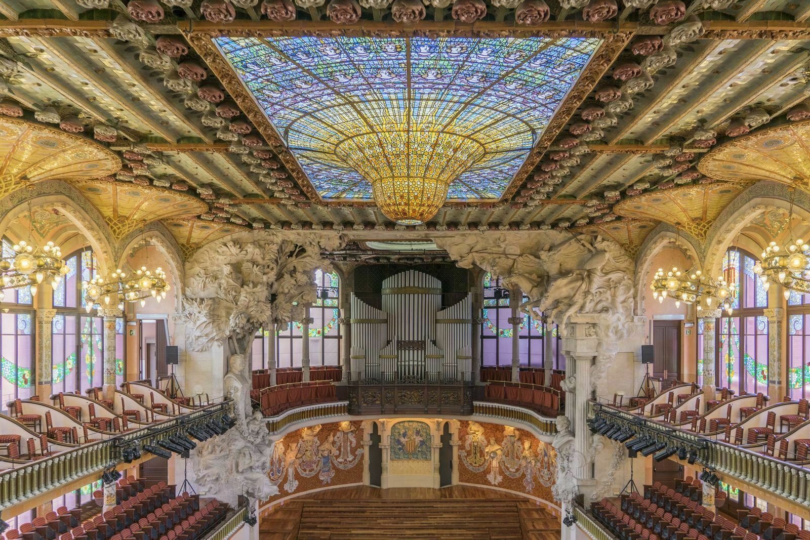 Palau_de_la_Música_Catalana,_interior_2.jpg