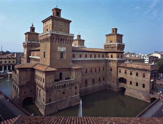 Palazzo-Estenseферрар.jpg