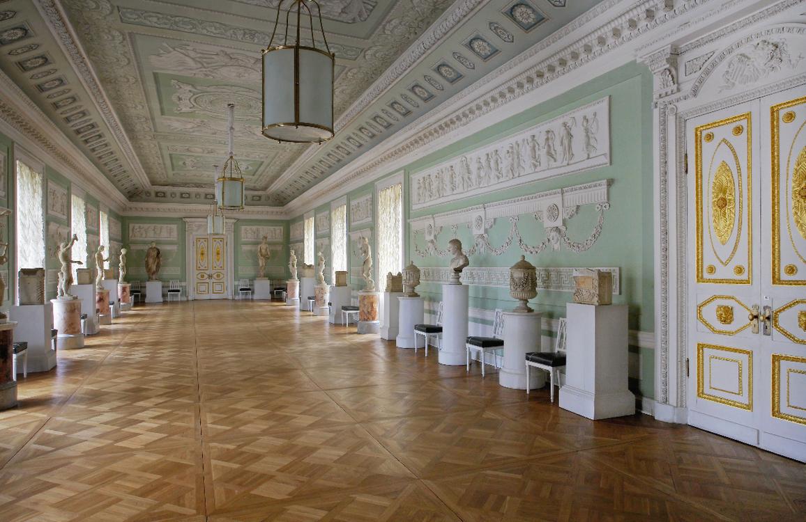 pavlovsk-galleryr.jpg