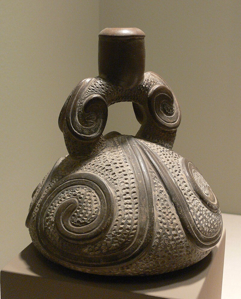 Peru_Chavin_Stirrup-spout_vessel_with_scroll_ornament_DMA_1970-3.jpg