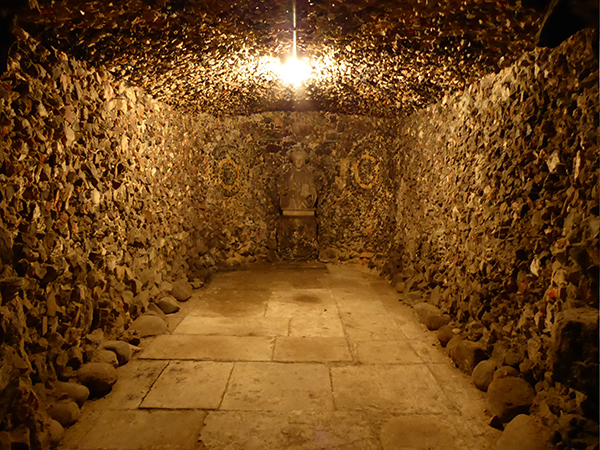 Pope's grottoPopes-Grotto-5-600.jpg