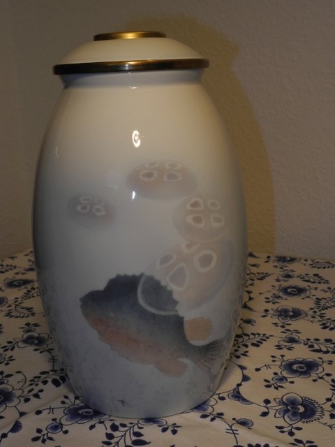 porsgrund_th_fish_vase_1_f.jpg