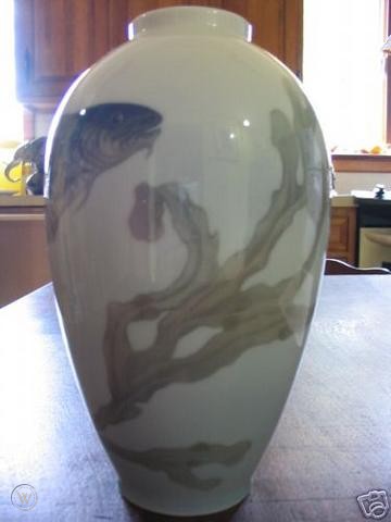 r-c-pre-1923-arnold-krog-fish-vase_1_d24123a10619600930445e5022e06dc0.jpg