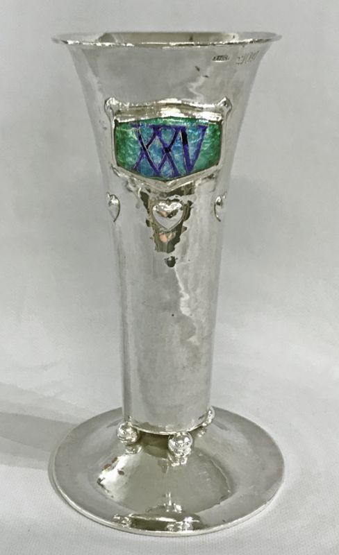 Ramsden___Carr_Sterling_Silver_Presentation_Beaker.800.jpg