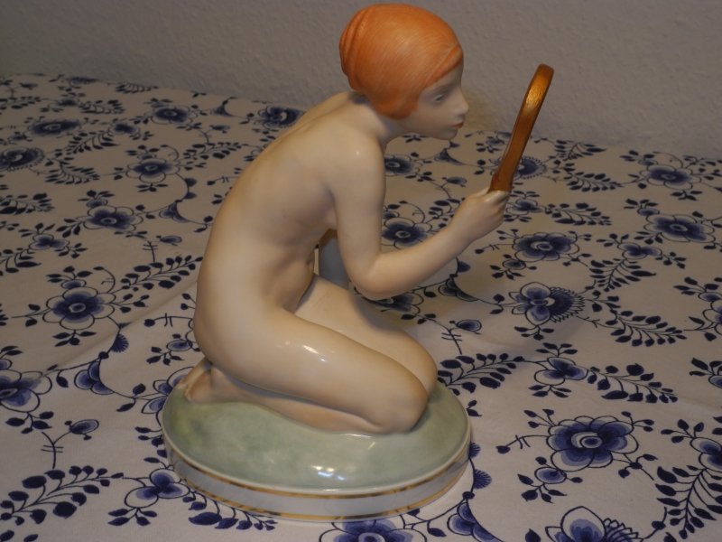rc_gerhard_henning_girl_with_mirror_f.jpg