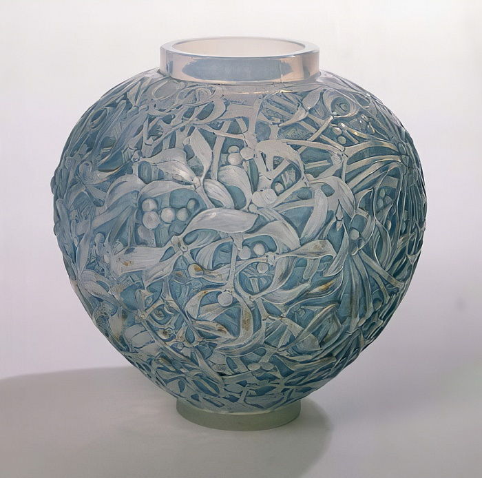 Rene Jules Lalique - Mistletoe Vase 1920 (blue patina.jpg