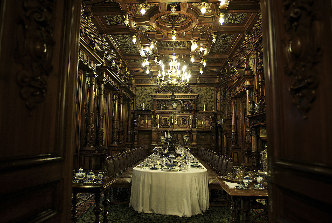 Sinaia_-_Castelul_Peleș_-_interior_10.jpg