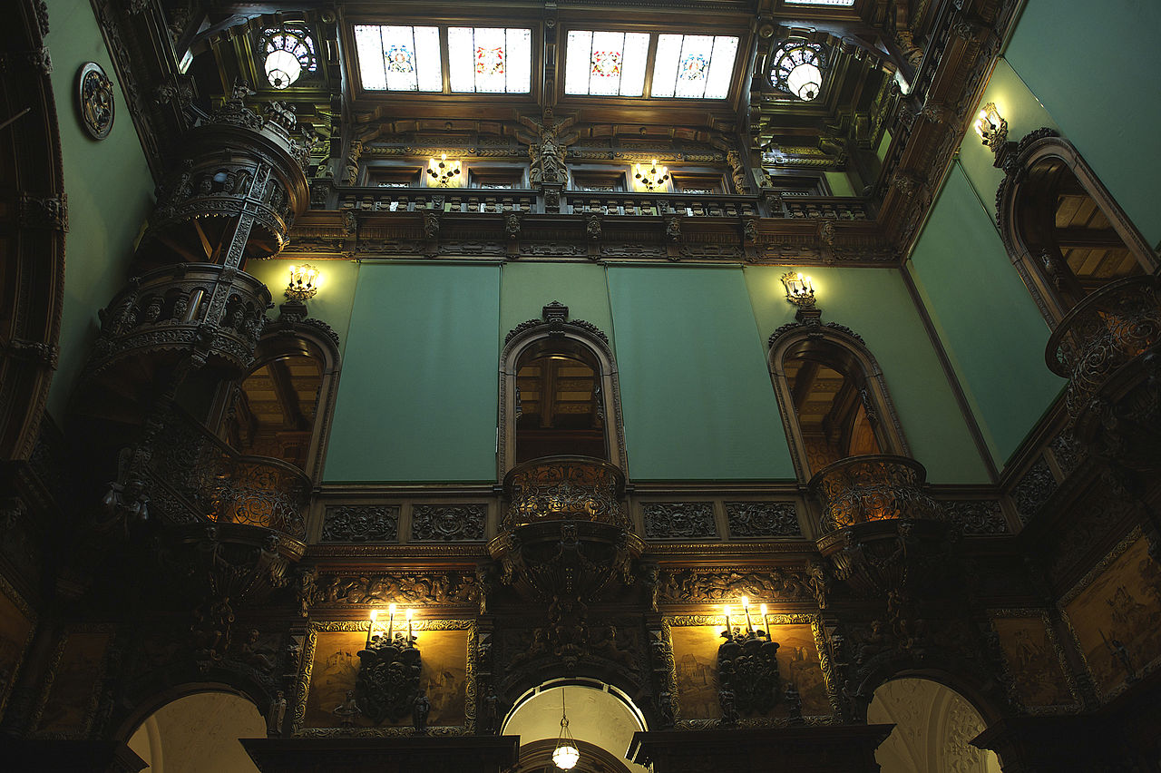 Sinaia_-_Castelul_Peleș_-_interior_3.jpg