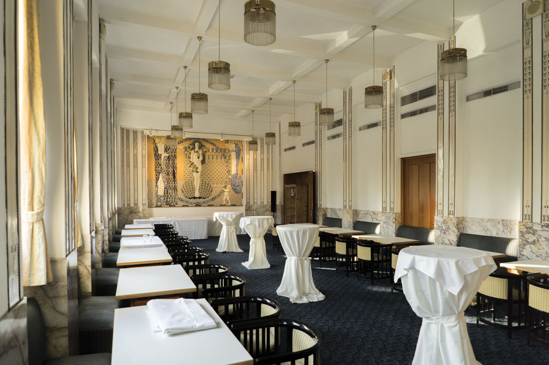 Speisesaal_und_Jugendstilmosaik_Hotel_Wiesler,_Graz_5.jpg