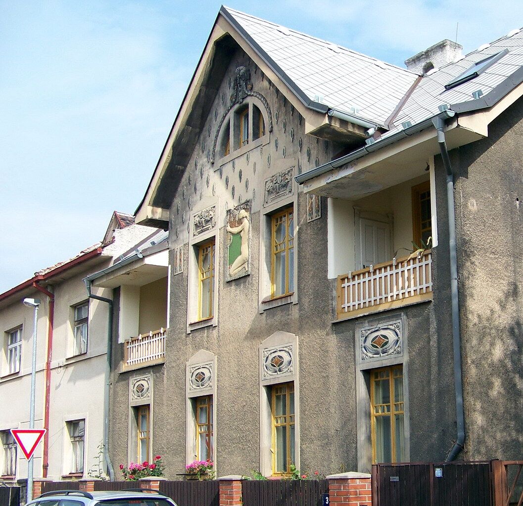 Strašnice,_Na_vinici_3,_zprava.jpg