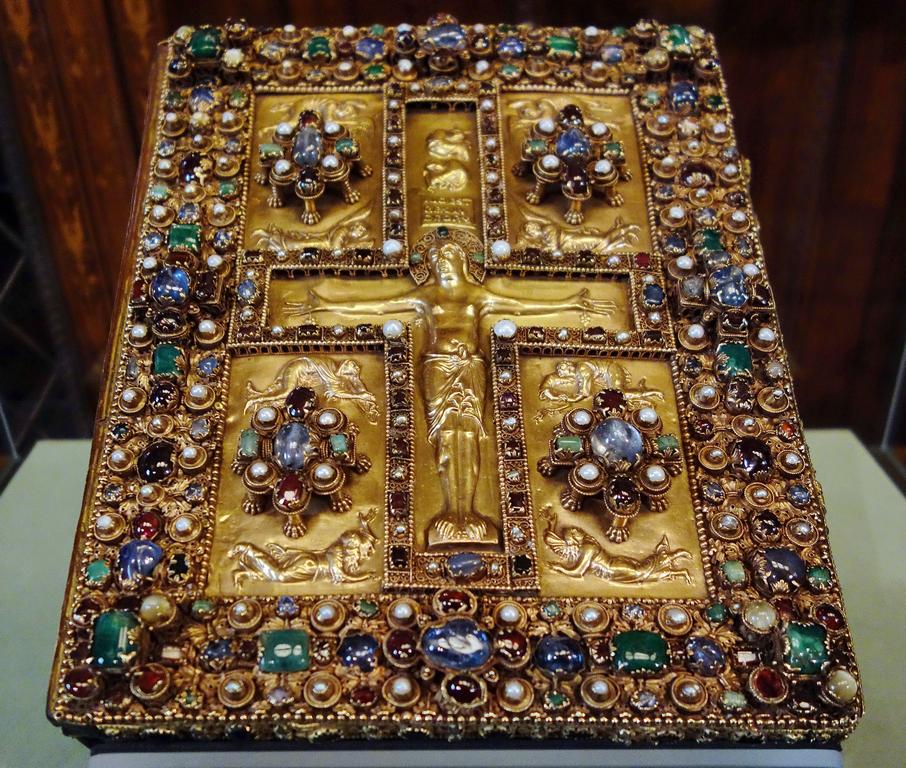 Switzerland_Abbey_of_St._Gall._Lindau_Gospels_ca._88.jpg