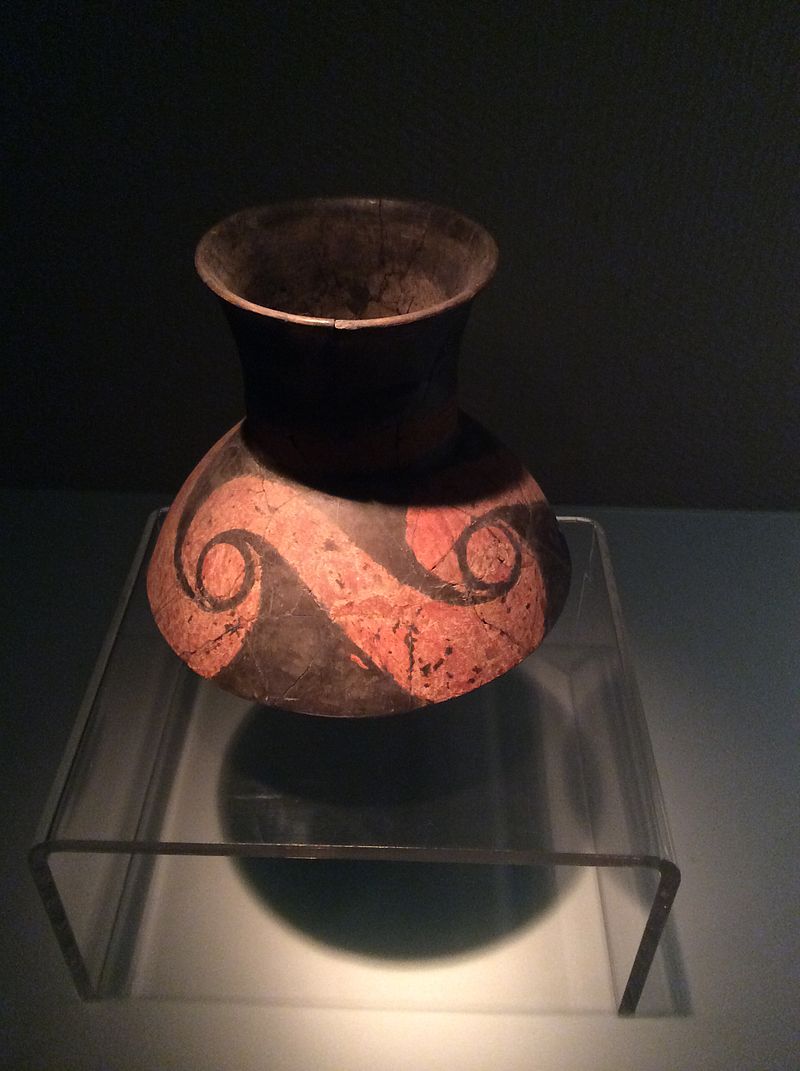 TaosiShanxi_Museum_-_a_painted_pottery_jar.JPG