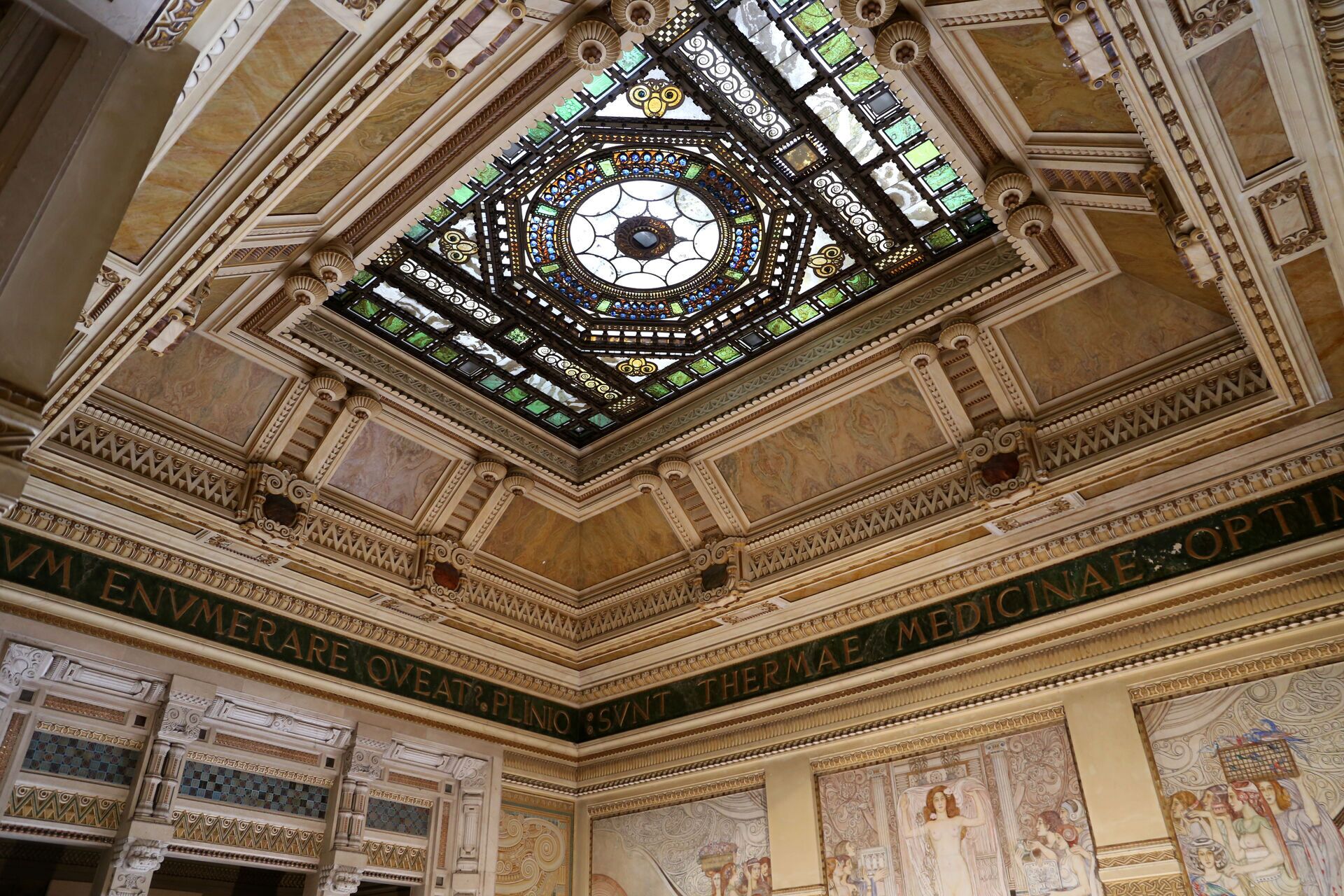 Terme_berzieri,_interno,_hall_11.jpg