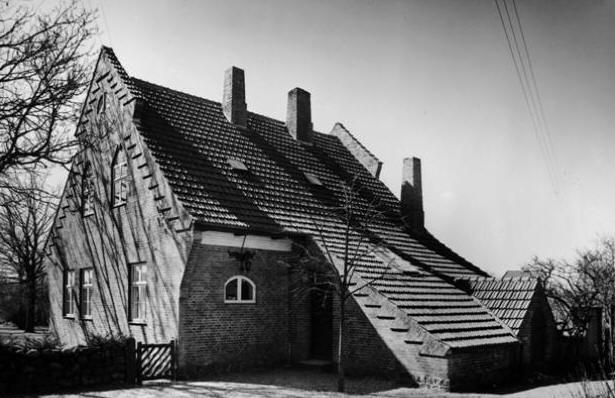 Thorvald_Aagaard_House_by_Jensen-Klint.jpg