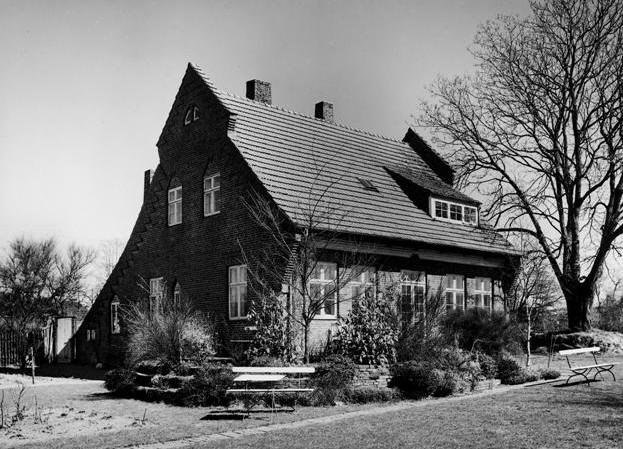 Thorvald_Aagaard_House_by_Jensen-Klint_2.jpg