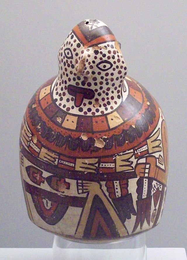 Vasija_Nazca_de_cerámica_(M._América_Inv.8260)_01.jpg