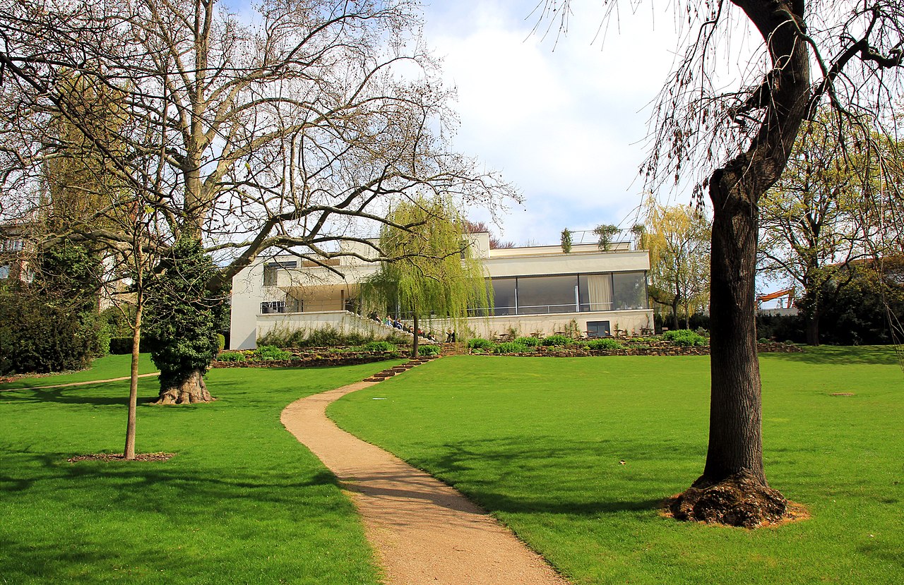 Vila_Tugendhat_Brno_2016_5.jpg