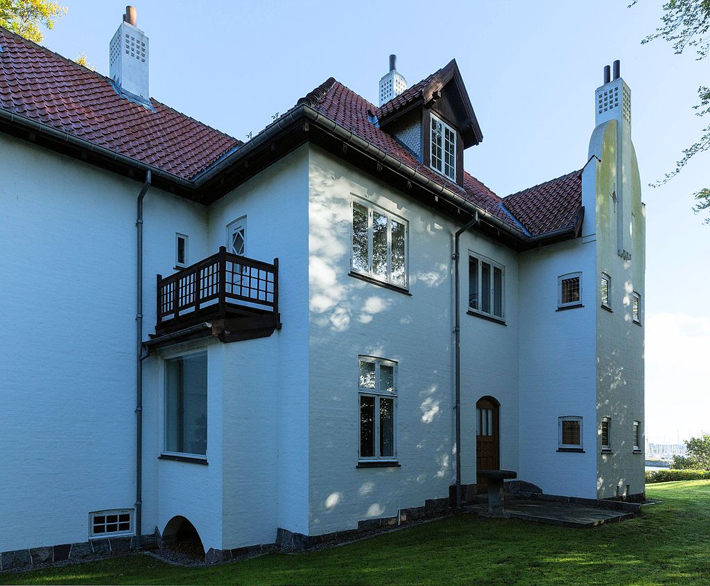 Villa_Kampen_skrå_bagfra.jpg