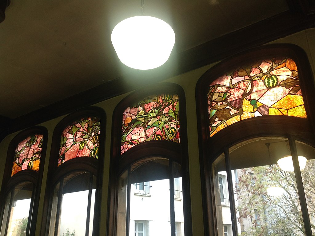 Villa_Majorelle_dining_room_windows.JPG